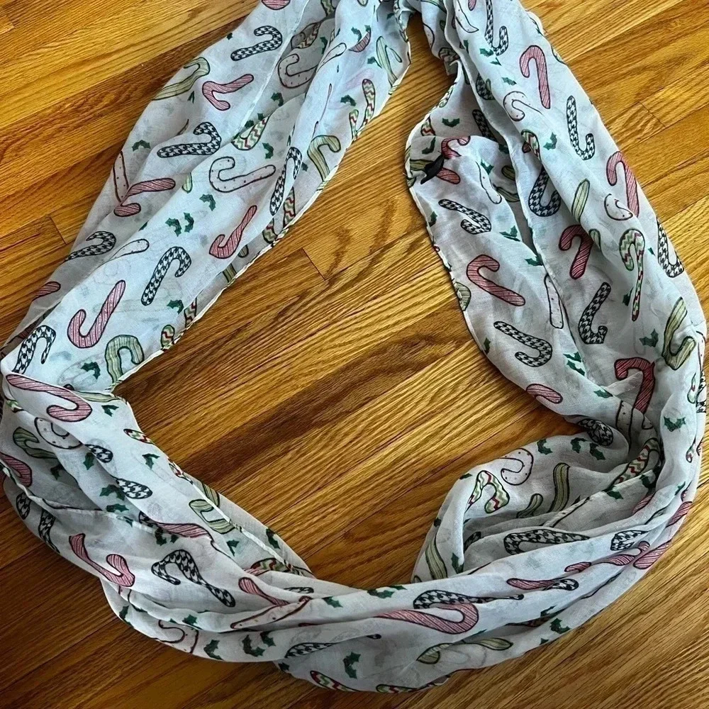 Infinity candy cane scarf 🧣